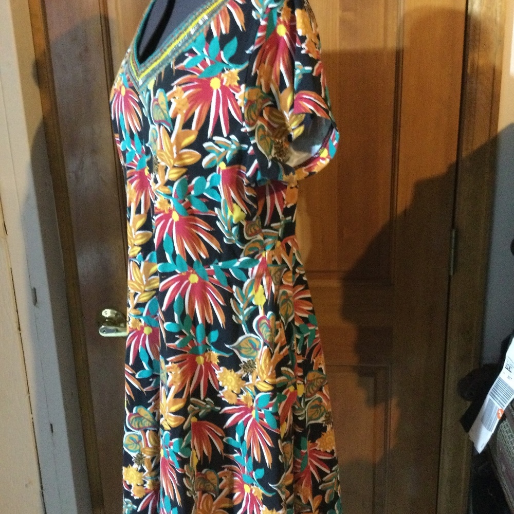 Patio Casual Tropical patio dress